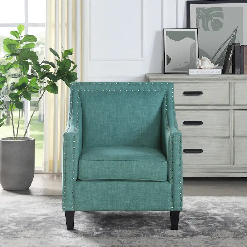 Fauteuil décontracté avec garniture cloutée chromée