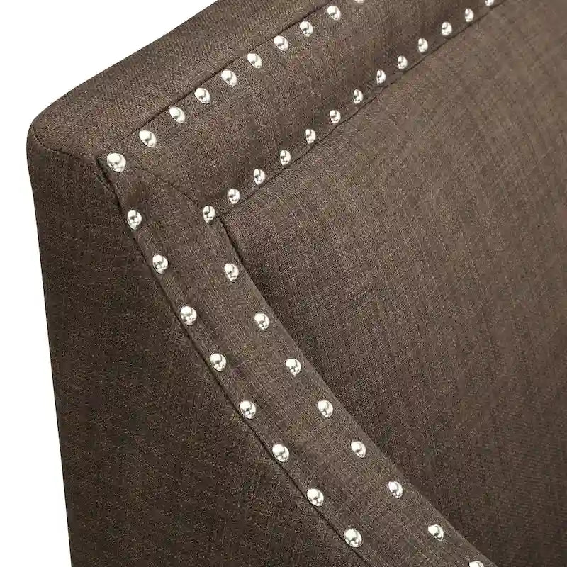 Fauteuil décontracté avec garniture cloutée chromée