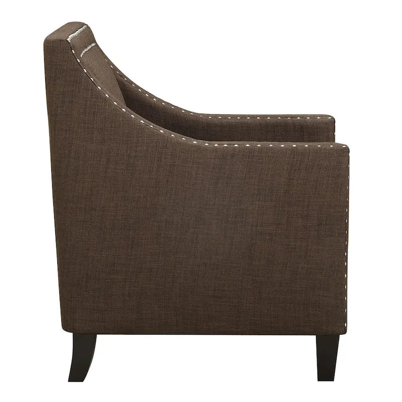 Fauteuil décontracté avec garniture cloutée chromée