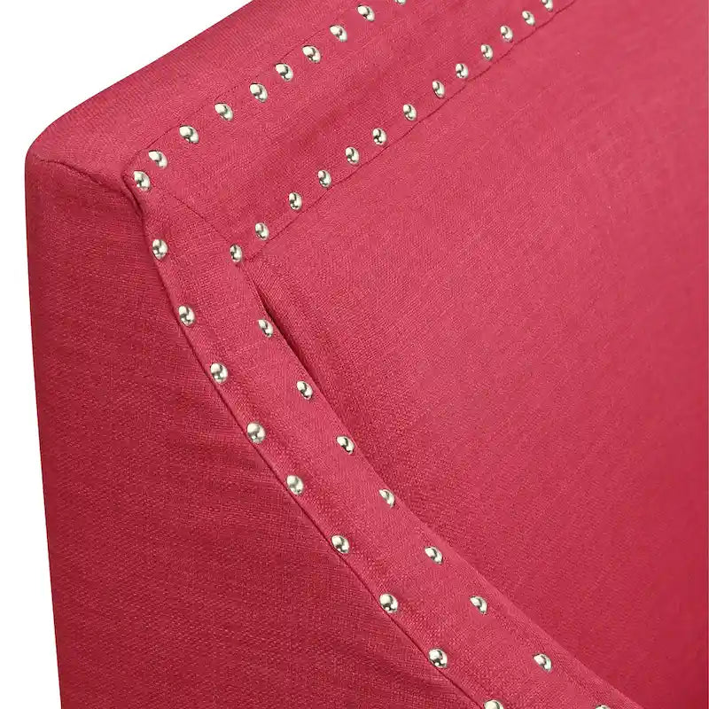 Fauteuil décontracté avec garniture cloutée chromée